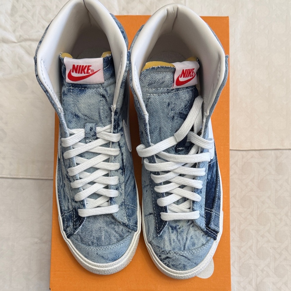 Nike High-Top Denim Sneakers in Light Blue & White W Blazer MID ‘77